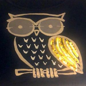 Super cute crop-black owl graphic top